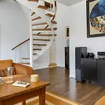 Top-secure Spacious Penthouse - Embassy Apartmán