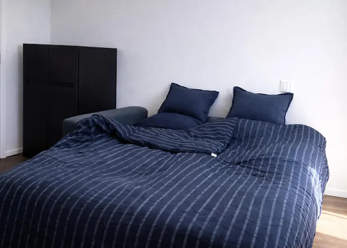 Top-secure Spacious Penthouse - Embassy Apartman